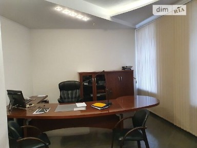 Продаж офісного приміщення 571 кв. м. на 1 поверсі на вул. Гуданова, чотириповерхова будівля • ID 34333358