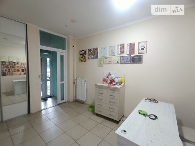 Продаж офісного приміщення 45.4 кв. м. на 1 поверсі на вул. Благовісна 227, п'ятиповерхова будівля • ID 34309453
