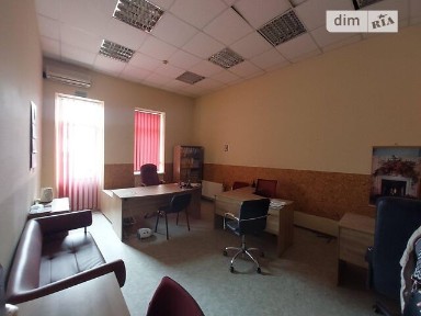Продаж офісного приміщення 200.9 кв. м. на 3 поверсі на вул. Нетіченська 25, триповерхова будівля • ID 34139100