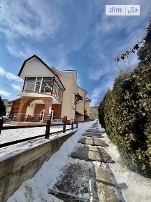 Сонячна вулиця, район Центр, Чортків, вул. Сонячна 10, двоповерхова будівля • ID 34080309