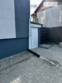 Продаж офісного приміщення 71.2 кв. м. на 0 поверсі на вул. Осіння 71, чотириповерхова будівля • ID 34061728