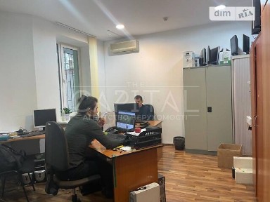 Продаж офісного приміщення 471.7 кв. м. на 1 поверсі на вул. Дмитрівська 48Г, п'ятиповерхова будівля • ID 33889774