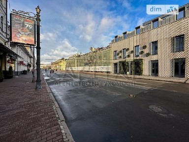 Петра Сагайдачного вулиця, мікрорайон Поділ, район Подільський, Київ, метро Контрактова площа, вул. Петра Сагайдачного 18, семиповерхова будівля • ID 33826606