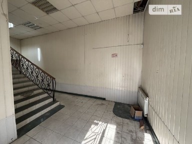 Продаж офісного приміщення 957.5 кв. м. на 3 поверсі на вул. Мостова 12, триповерхова будівля • ID 33584800