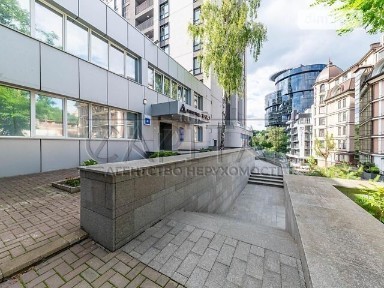 вулиця Болсунівська, мікрорайон Звіринець, район Печерський, Київ, метро Звіринецька (Дружби народів), вулиця Болсунівська 8, двоповерхова будівля • ID 33574421