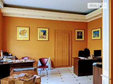 Продаж офісного приміщення 123 кв. м. на 1 поверсі на пл. Жупанатська 15, триповерхова будівля • ID 33529113