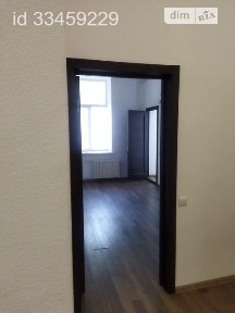 вулиця Велика Васильківська, район Голосіївський, Київ, метро Олімпійська, вул. Велика Васильківська 81, чотириповерхова будівля • ID 33459229