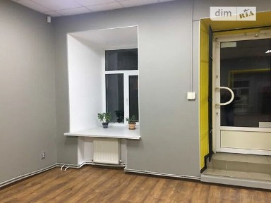 Продаж офісного приміщення 185.6 кв. м. на 1 поверсі на вул. Базарна, чотириповерхова будівля • ID 33431735