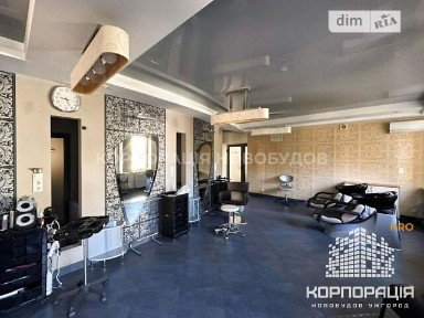 Продаж офісного приміщення 842 кв. м. на 1 поверсі на вул. Льва Толстого, чотириповерхова будівля • ID 33292693