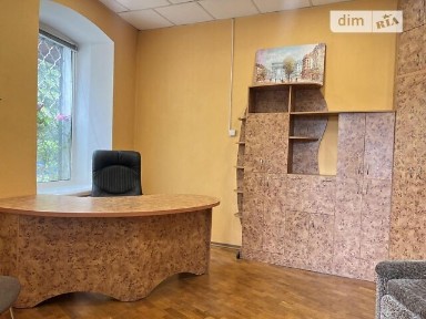 Продаж офісного приміщення 67 кв. м. на 1 поверсі на вул. Потебні 2, двоповерхова будівля • ID 33259511