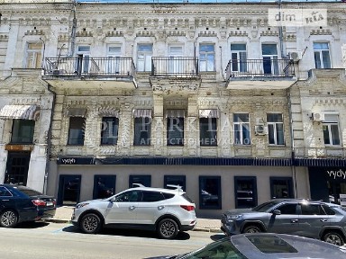 Продаж офісного приміщення 114.1 кв. м. на 1 поверсі на вул. Мала Житомирська 6, триповерхова будівля • ID 33248984