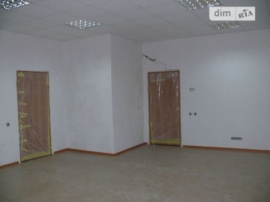 Продаж офісного приміщення 240 кв. м. на 0 поверсі на вул. Сім'ї Бродських 3, чотириповерхова будівля • ID 33186431