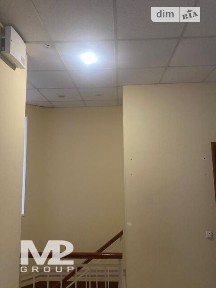 вулиця Антоновича, мікрорайон Нова забудова, район Голосіївський, Київ, метро Олімпійська, вул. Антоновича, триповерхова будівля • ID 32992623