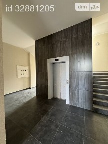 Продаж офісного приміщення 45 кв. м. на 2 поверсі на вул. Університетська 2Л, п'ятиповерхова будівля • ID 32881205