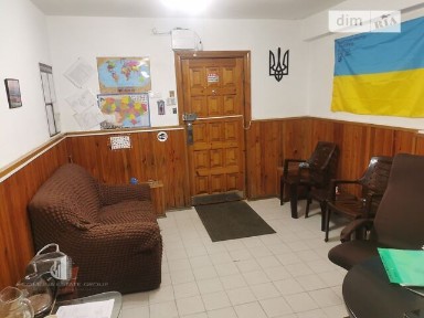 Продаж офісного приміщення 43 кв. м. на 0 поверсі на вул. Магістратська, триповерхова будівля • ID 32756724