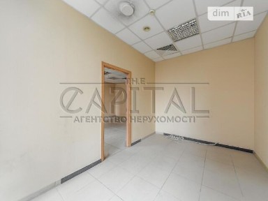 Продаж офісного приміщення 84 кв. м. на 3 поверсі на вул. Звіринецька 59, чотириповерхова будівля • ID 32738914