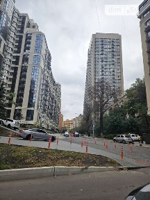 Продаж офісного приміщення 4700 кв. м. на 8 поверсі на вул. Золотоустівська 23, вісьмиповерхова будівля • ID 32356259