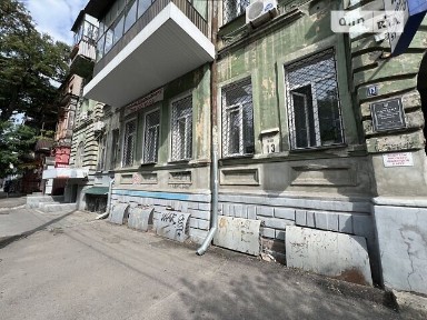 Гоголя вулиця, район Соборний, Дніпро, вул. Гоголя 13, чотириповерхова будівля • ID 32029217