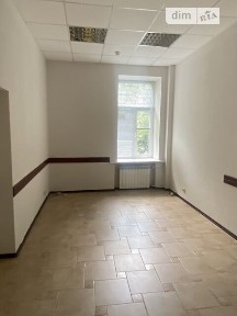 проспект Повітряних Сил, район Солом'янський, Київ, просп. Повітряних Сил, чотириповерхова будівля • ID 31143170