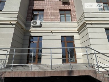Продаж офісного приміщення 160 кв. м. на 1 поверсі на вул. Трамвайна 31, шестиповерхова будівля • ID 30715055