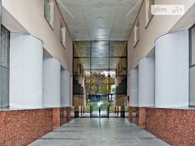 Продаж офісного приміщення 5717.5 кв. м. на 1 поверсі на вул. Святослава Хороброго 12, шестиповерхова будівля • ID 30372827
