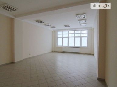 Продаж офісного приміщення 927 кв. м. на 1 поверсі на вул. Коновальця Євгена, двоповерхова будівля • ID 26810837