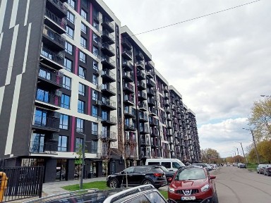 Власник. Продам велику 1.5 кв. з ремонтом та меблями