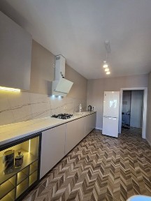 Продаж 1-кімнатна квартра Національної Гвардії, парк, озеро