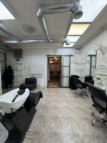 Продаж комерційного приміщення в центрі міста, площа 78,1 м. кв, автономне опалення, огороджена територія, зона барбекю, 95 квартал