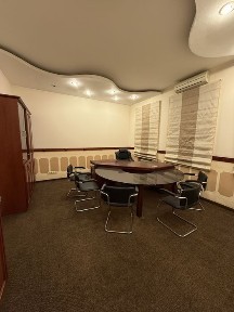 Продається офіс повністю мебльований в самому центрі Дніпра