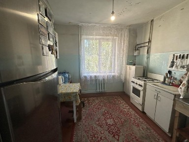Продам трёхкомнатная чешка улица Федора Караманец 43 ( бывшая Ватутина) 4/5эт