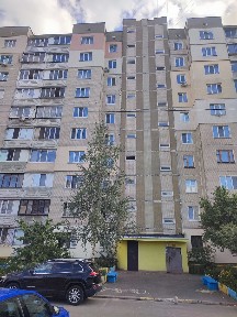 Київ, Драгоманова вул., 9