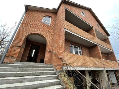 Продаж частини будинку на вул. Немирівська, 4 кімнати • ID 33707594
