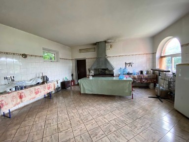 Щасливе Сдам 320 м2 Будинок під комерцію