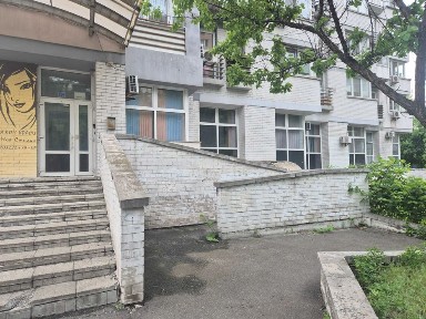 Оренда 140м вул. Литвинського 64 під бан, аптеку, стоматологію, офіс