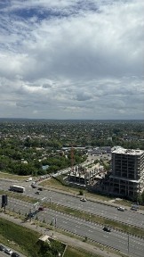 Видова 2-к квартира в ЖК «Славутич» (5 хв до метро). Без комісії!