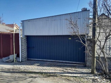 Продам дом под снос на участке 10 соток в центре города