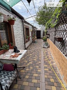 Продаж 1 поверхового будинку з гаражем і ділянкою на 90 кв. м., 65 кв. м, 3 кімнати, на 3-а вул. Слобідська 160 • ID 34716764