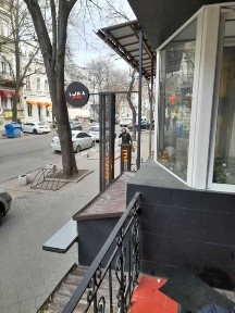 Сдам фасадное помещение в самом центре Одессы. ТРАФИК! Ранее работал салон красоты.