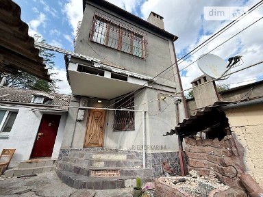 Продаж 2 поверхового будинку з балконом і ділянкою на 1 сотку, 100 кв. м, 4 кімнати, на вул. Героїв Рятувальників 40 • ID 34528372