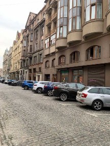Оренда фасадного приміщення 105м2 вул ВАЛОВА