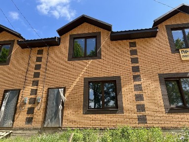 Продаж таунхауса 105 м2., 3 кімнати та з ділянкою 2 сотки