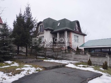 Продаж будинок с. Гатне 220 м. кв з ремонтом є підвал до м. Київ 5 км БЕЗ %