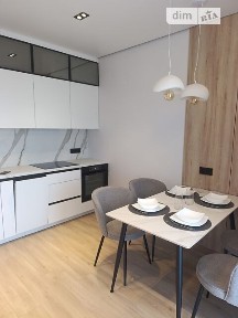 Довготривала оренда 1к квартири на вул. Краснова 1В • ID 33970189