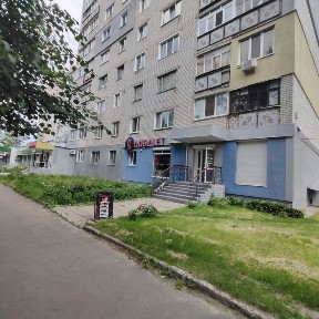 Оренда! Фасадне приміщення, червона лінія