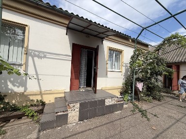Продам капитальный дом на морской стороне