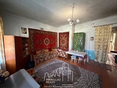Продам 2-х кімнатну квартиру в центрі міста