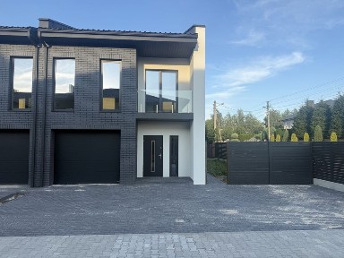 Продам будинок дуплекс в найкращому місці с. Рованці. Без комісії!