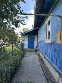 Продам будинок з газом опаленням і всіма зручностями