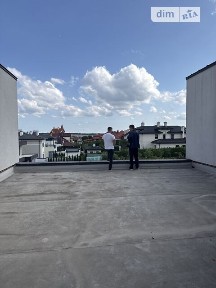 Продаж 3 поверхового таунхауса з ділянкою на 2 сотки, 220 кв. м, 4 кімнати, на вул. Лікарська • ID 34539668